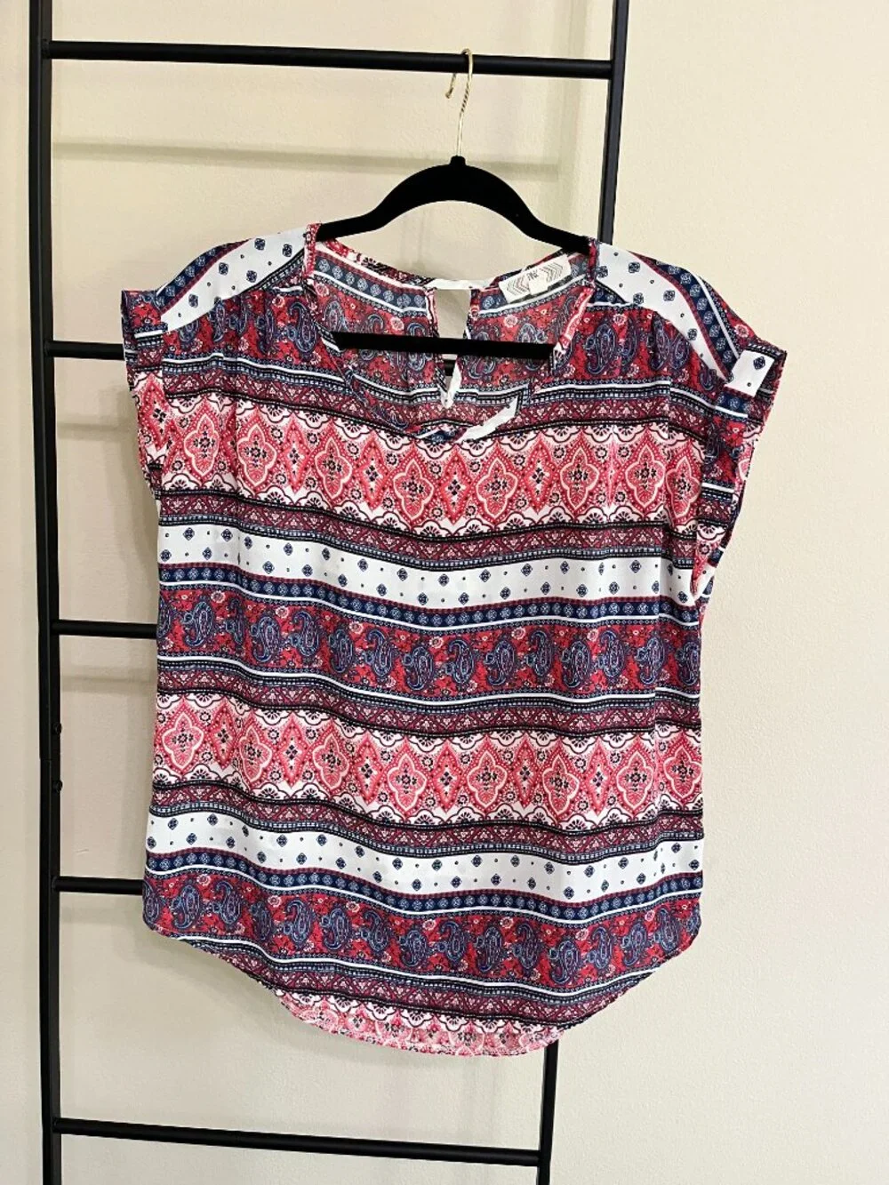 *Pink Rose Boho Paisley Print Casual Top Size Large